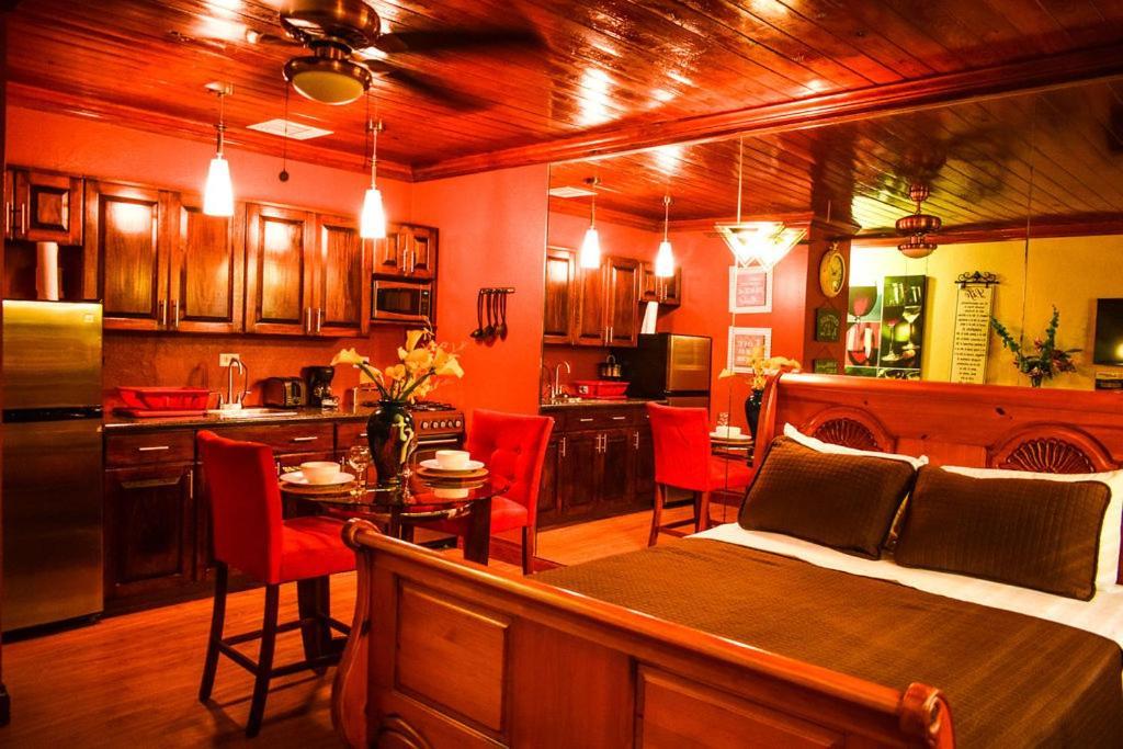 Brownstone Guesthouses Nassau Ngoại thất bức ảnh