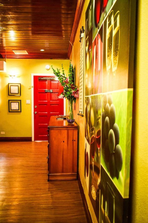 Brownstone Guesthouses Nassau Ngoại thất bức ảnh