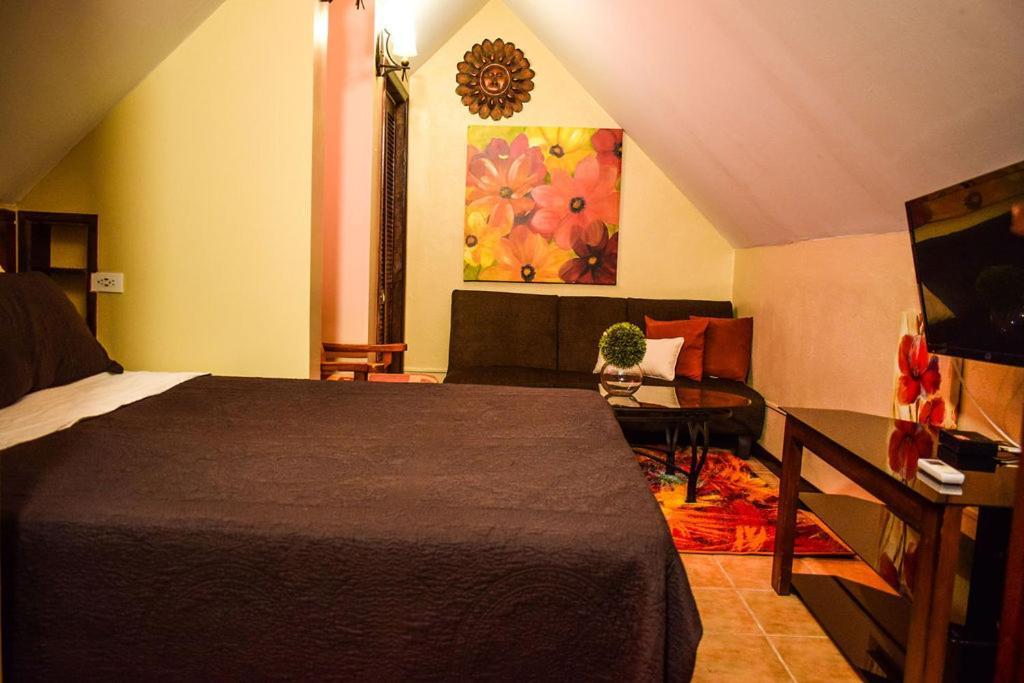 Brownstone Guesthouses Nassau Ngoại thất bức ảnh