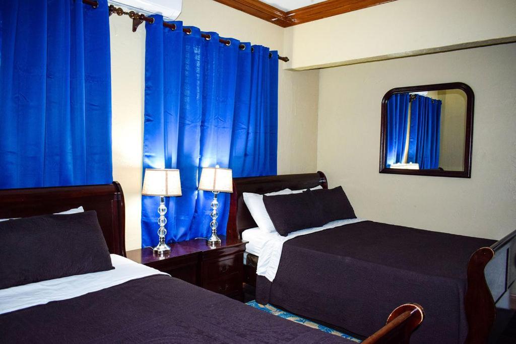 Brownstone Guesthouses Nassau Ngoại thất bức ảnh