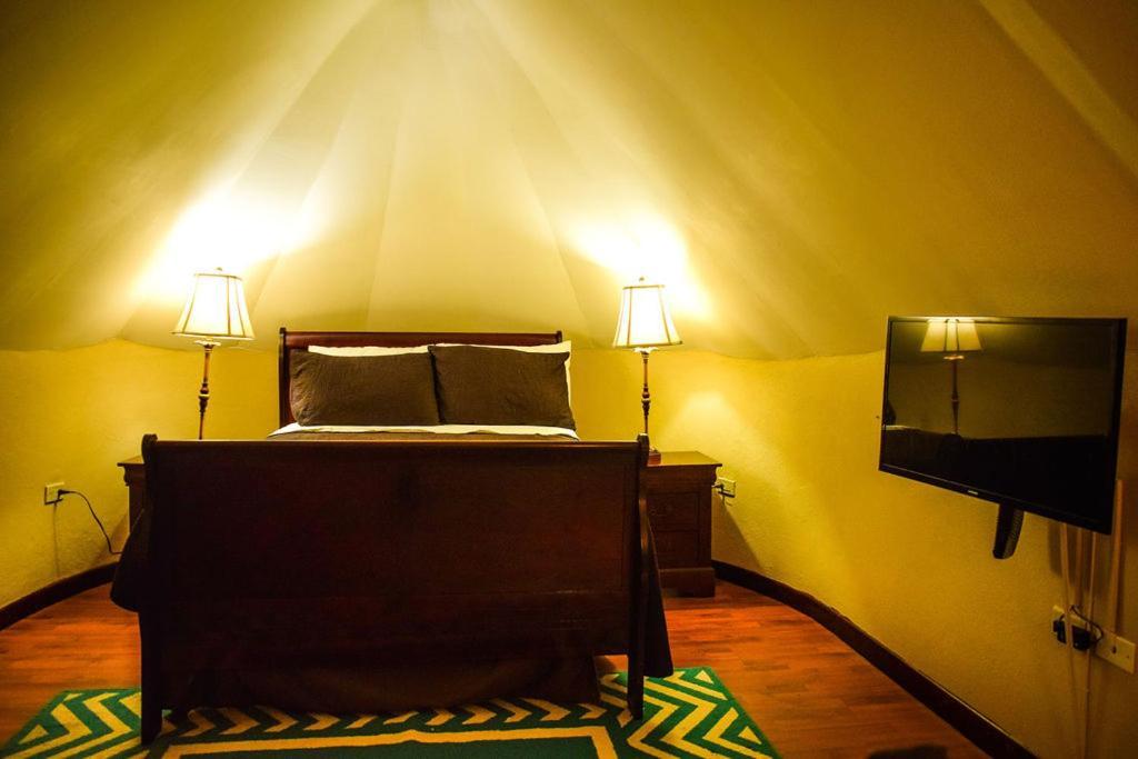 Brownstone Guesthouses Nassau Ngoại thất bức ảnh